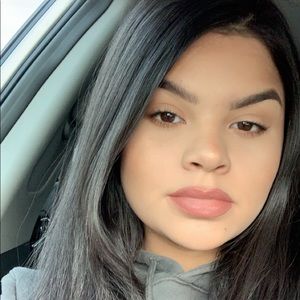 Meet your Posher, Melisa